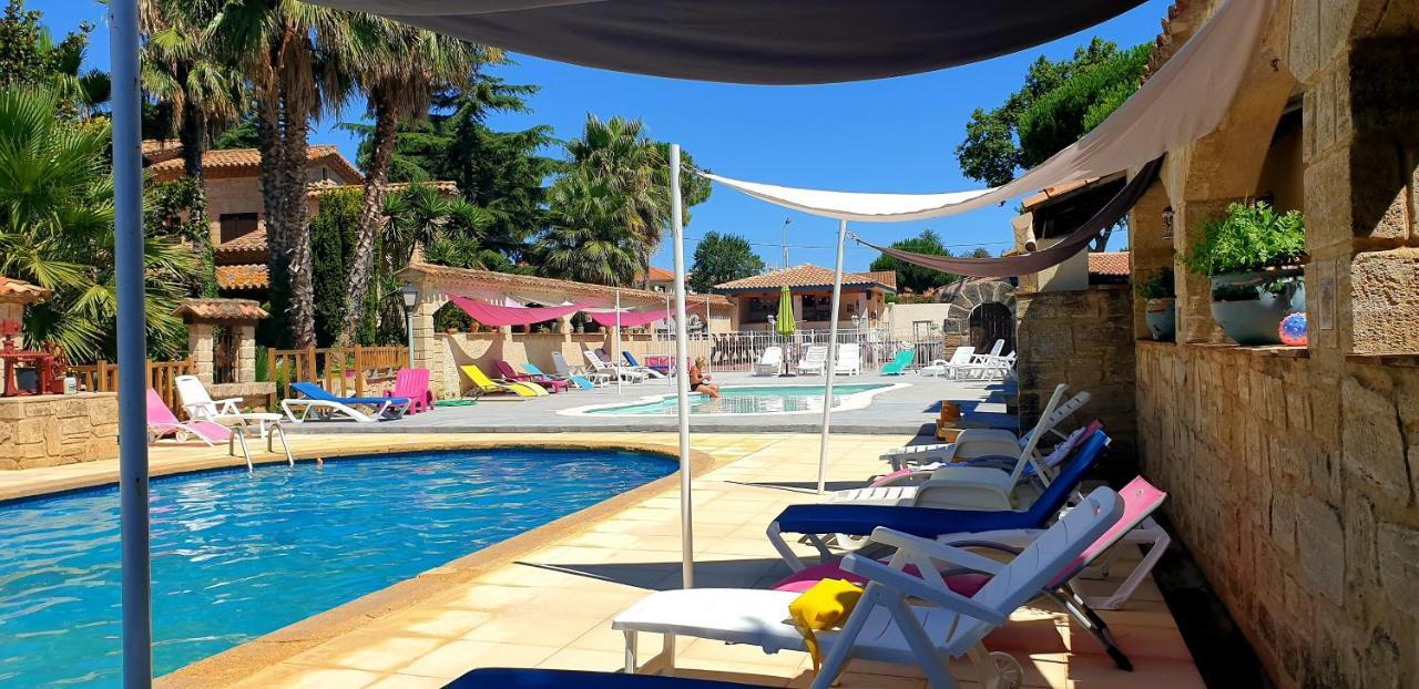Gites Le Pressoir ヴィア エクステリア 写真